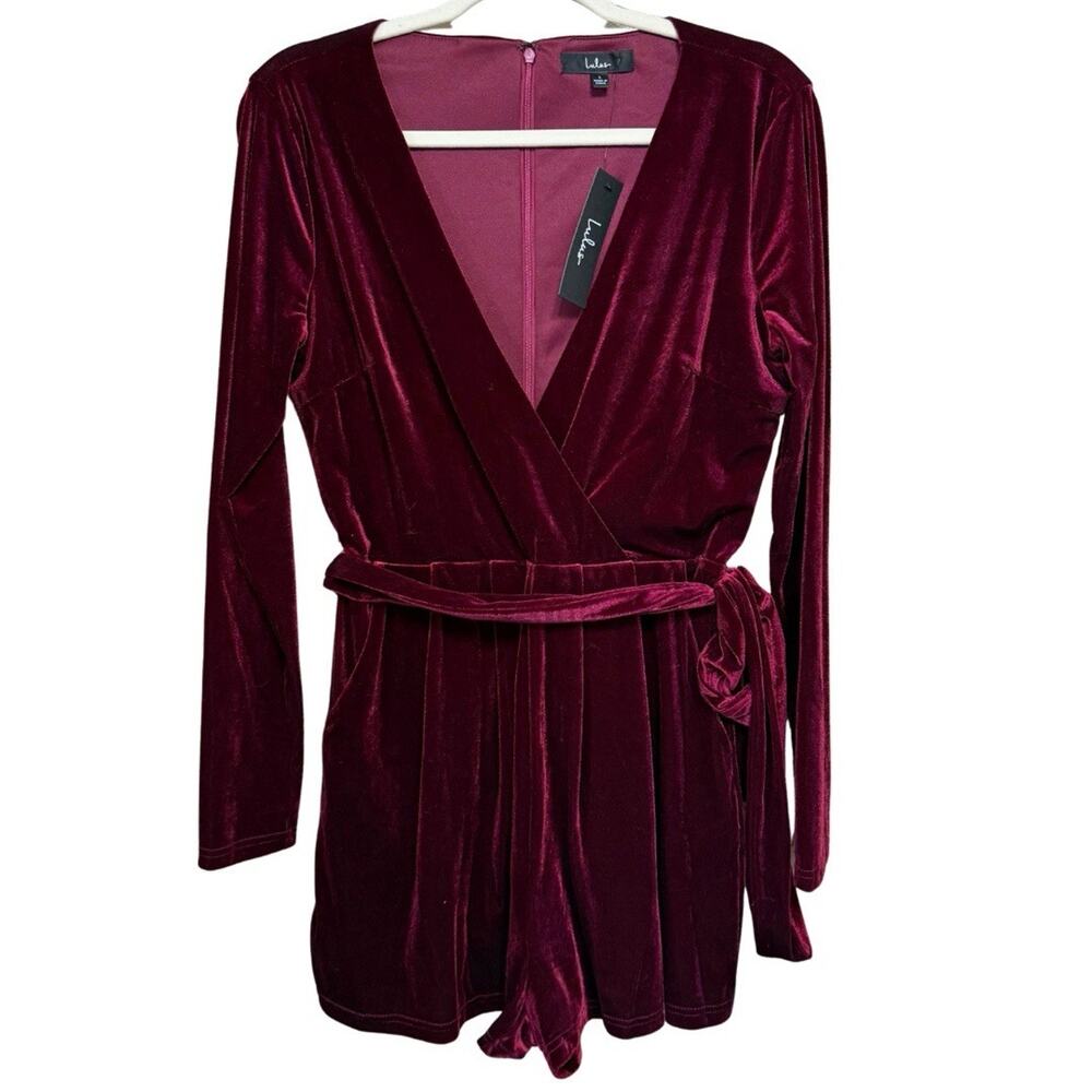Lulus ROMANTIC MOVES VELVET ROMPER Size L Burgundy Long Sleeves Tie Belt NEW